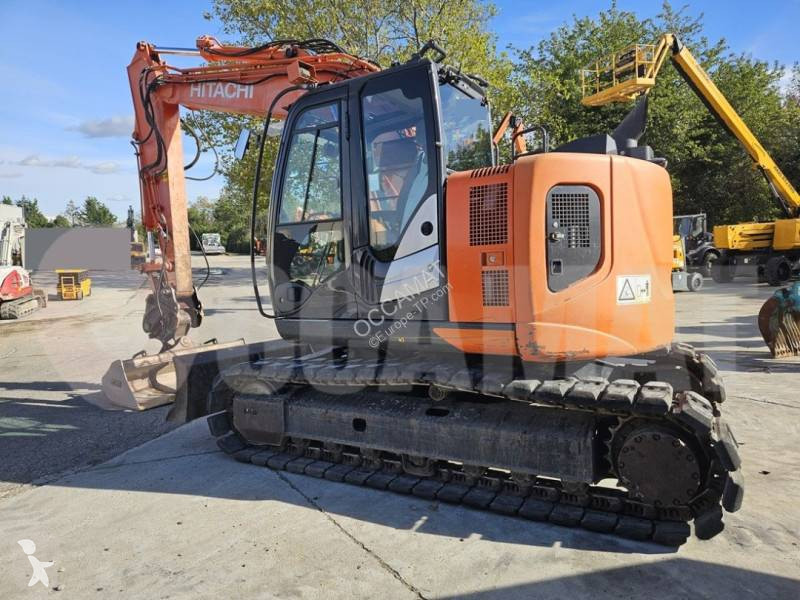 جرافة Hitachi ZX 135 US