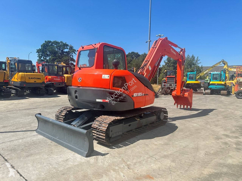 Багер Kubota KX185-3