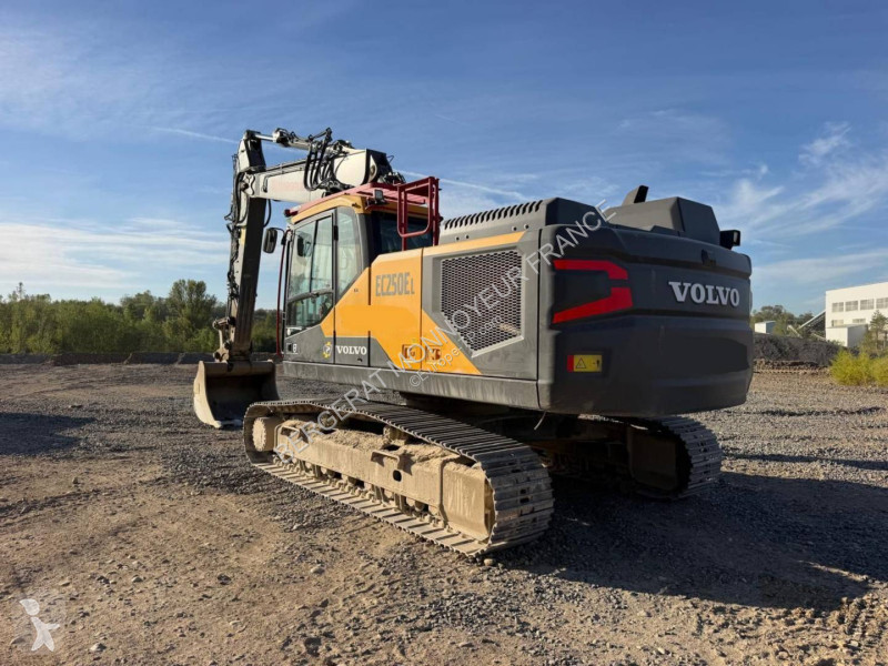 Excavator Volvo 326