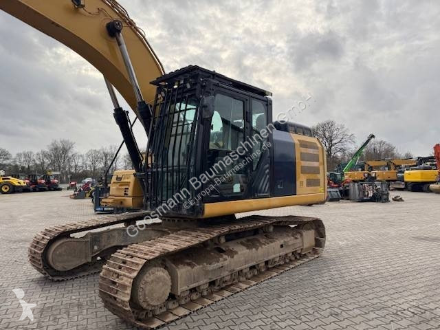 Багер Caterpillar 326 F L