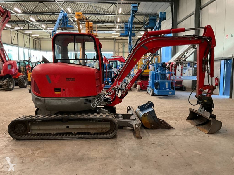 Багер Neuson EZ 53