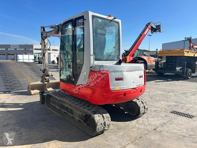 جرافة Takeuchi