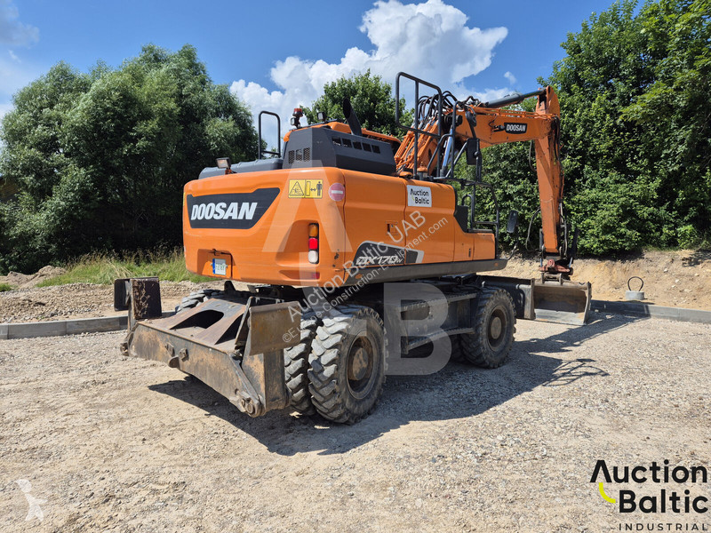 Багер Doosan W5