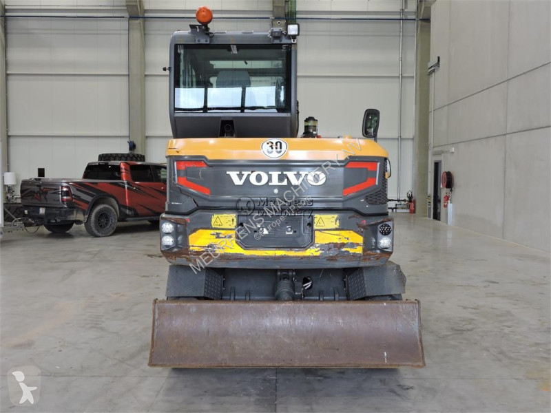 Escavadora Volvo EW60E