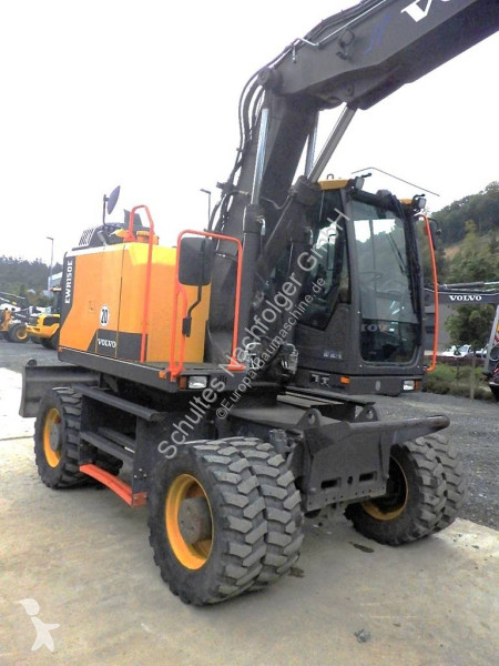 Escavadora Volvo
