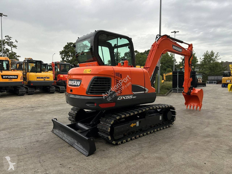 Escavadora Doosan 9C