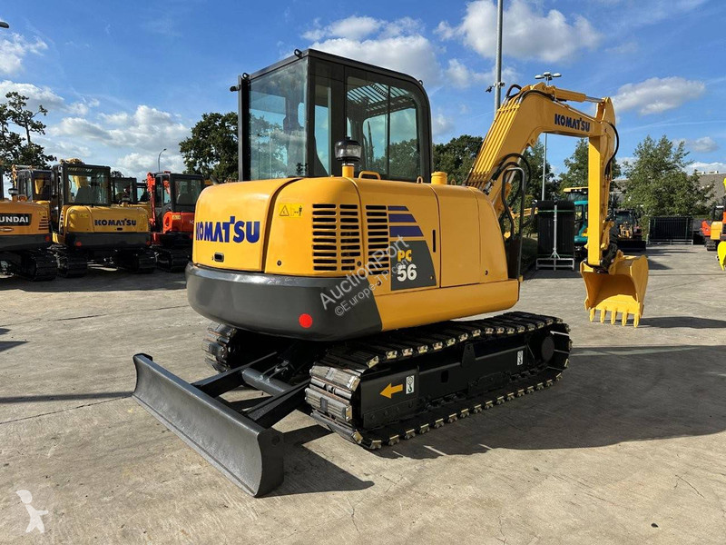 Escavadora Komatsu 7