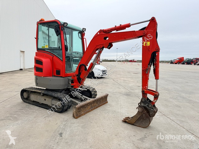 Escavadora Volvo ECR25D