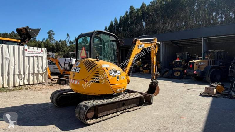 Escavadora JCB