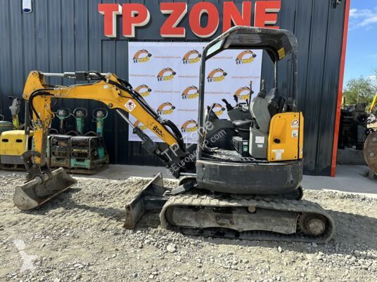 Escavadora Bobcat Canopy
