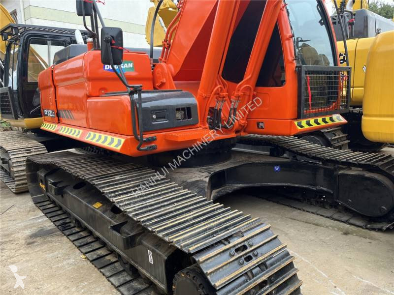 جرافة Doosan DX300LC