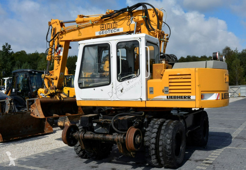 Excavator Liebherr Koparka + Kolej