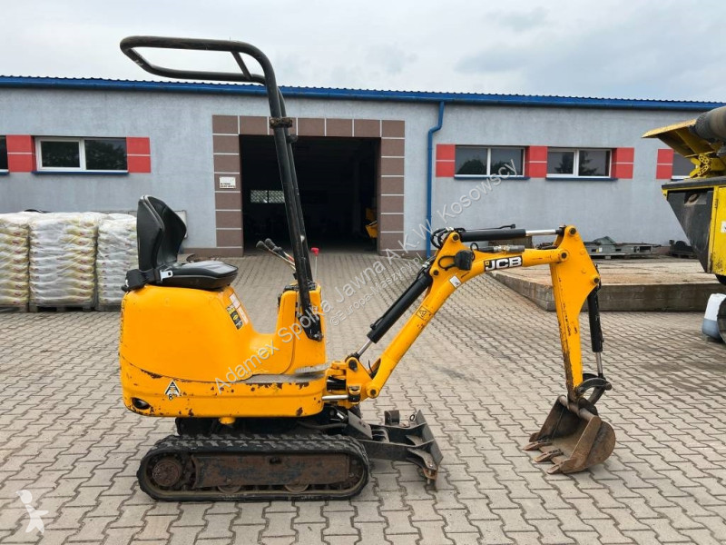 Lopatový nakládač JCB