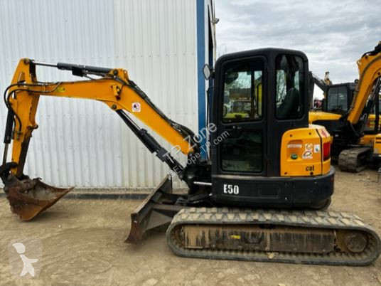 Escavadora Bobcat e50