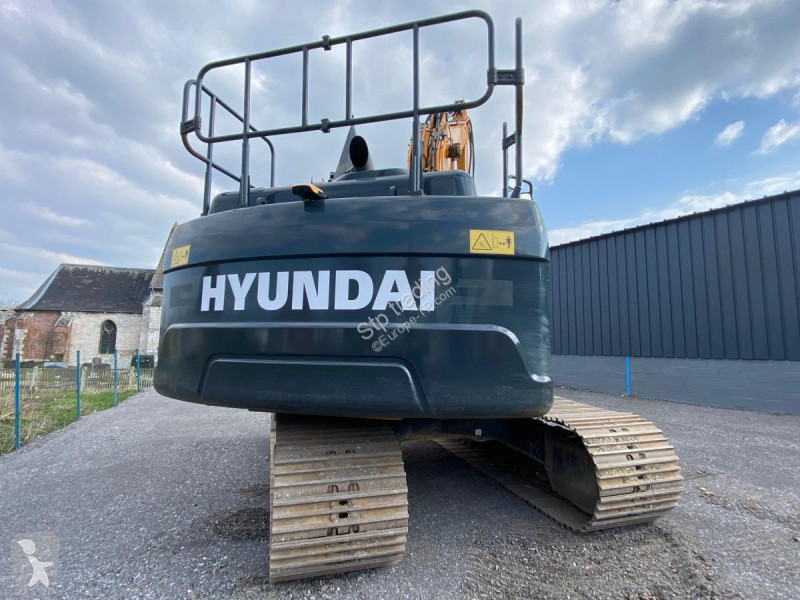 Escavadora Hyundai HX 140L