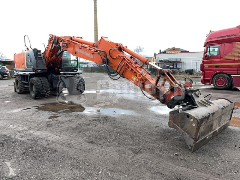 Lopatový nakládač Hitachi 170W-3
