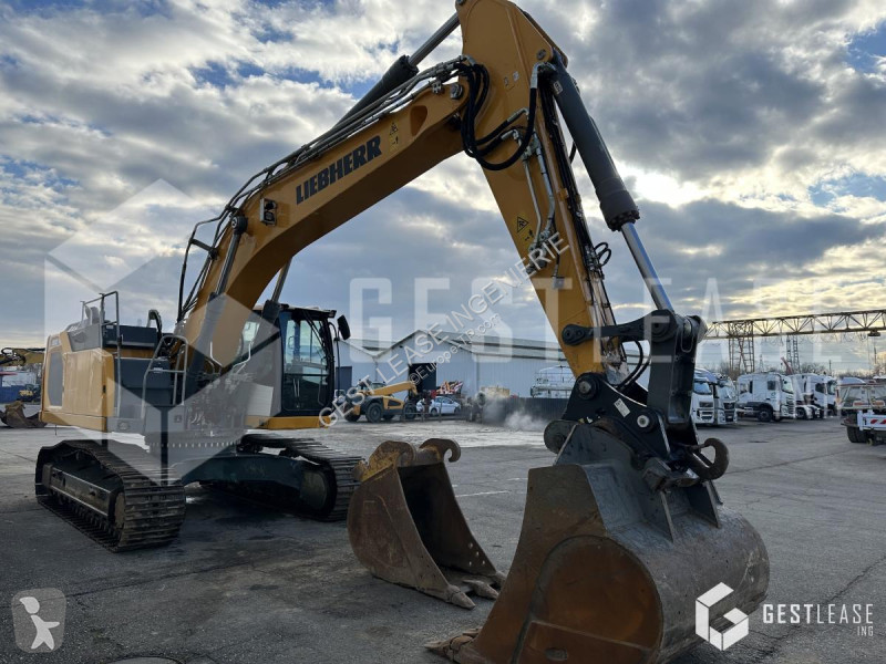 جرافة Liebherr  R930LC G8