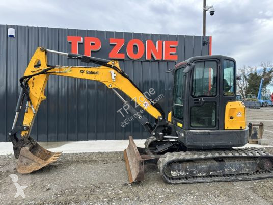 Escavadora Bobcat e50
