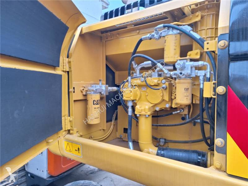 Excavadora Caterpillar 330D2L