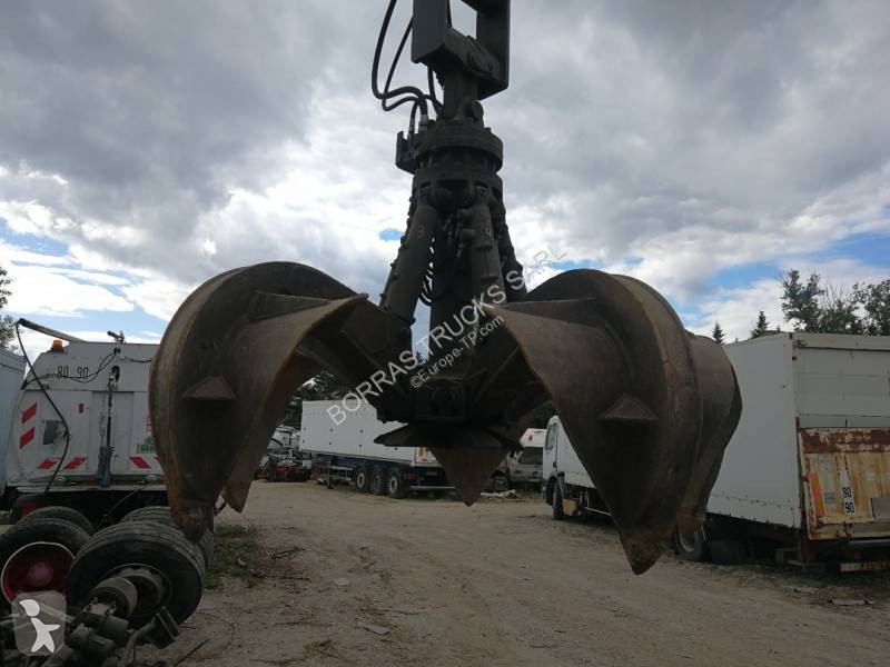 Excavator Sennebogen