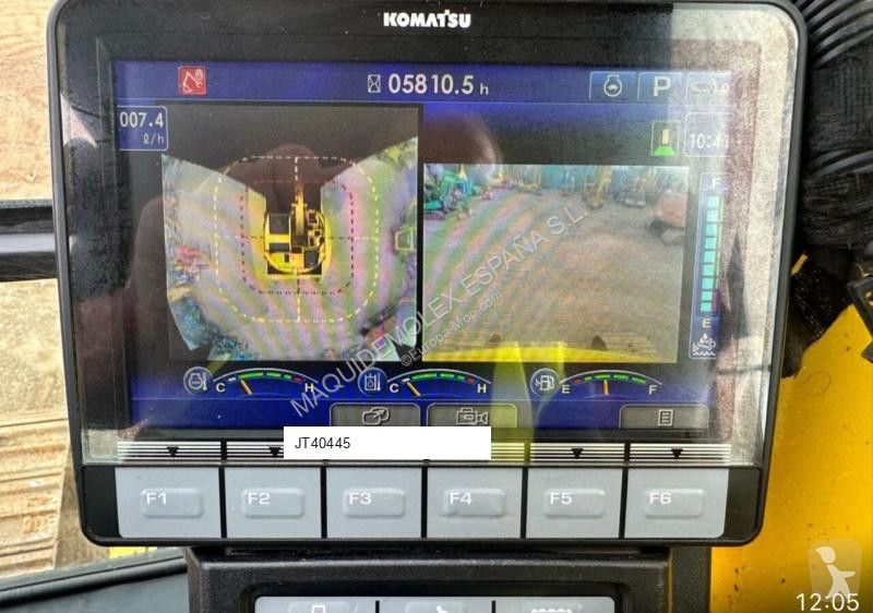 Escavadora Komatsu -11
