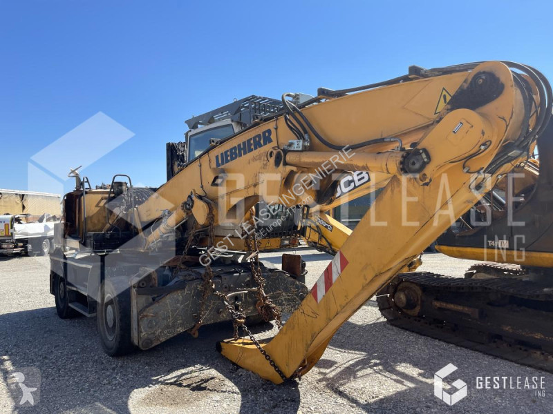 Escavadora Liebherr