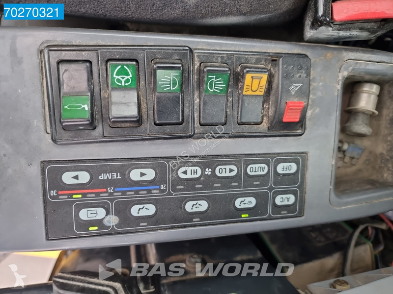 Lopatový nakládač Komatsu PC228 US LC
