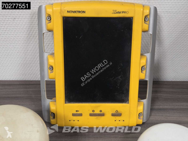 Graafmachine Volvo C300 L NOVATRON GPS