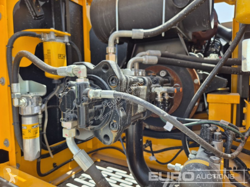 Escavatore JCB JS215LC