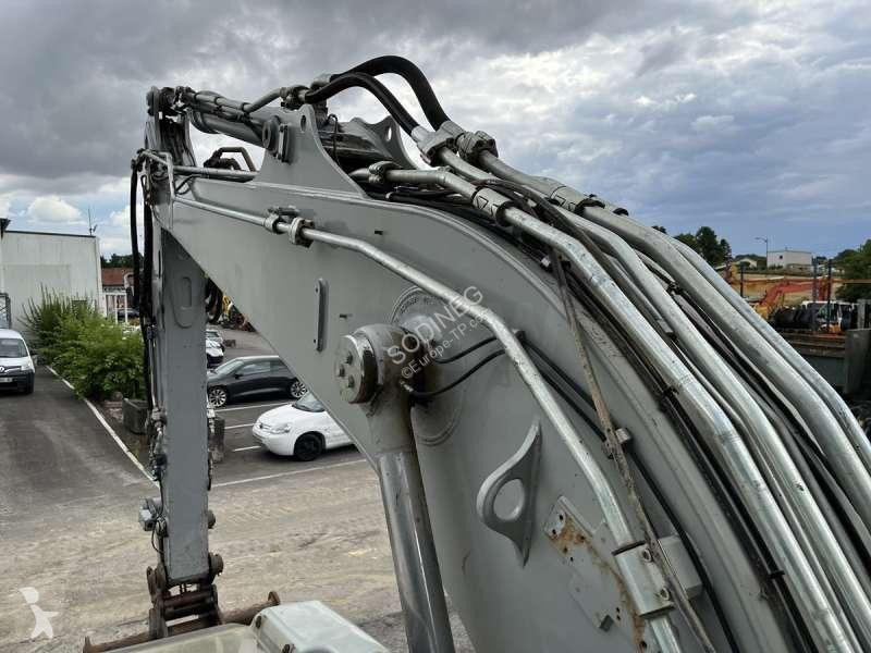 Escavadora Liebherr