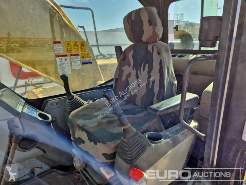 Excavator Komatsu PC210LC-8M0
