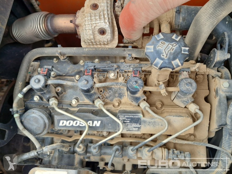 Escavadora Doosan -7