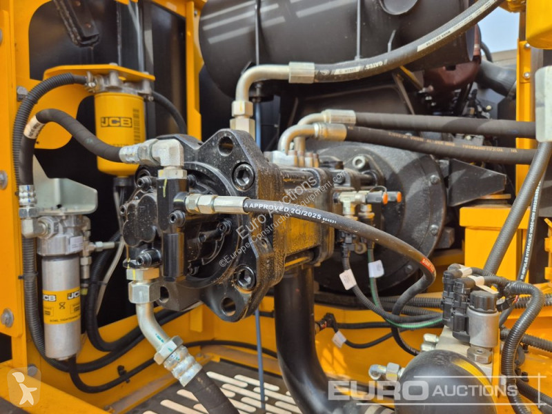 جرافة JCB JS215LC