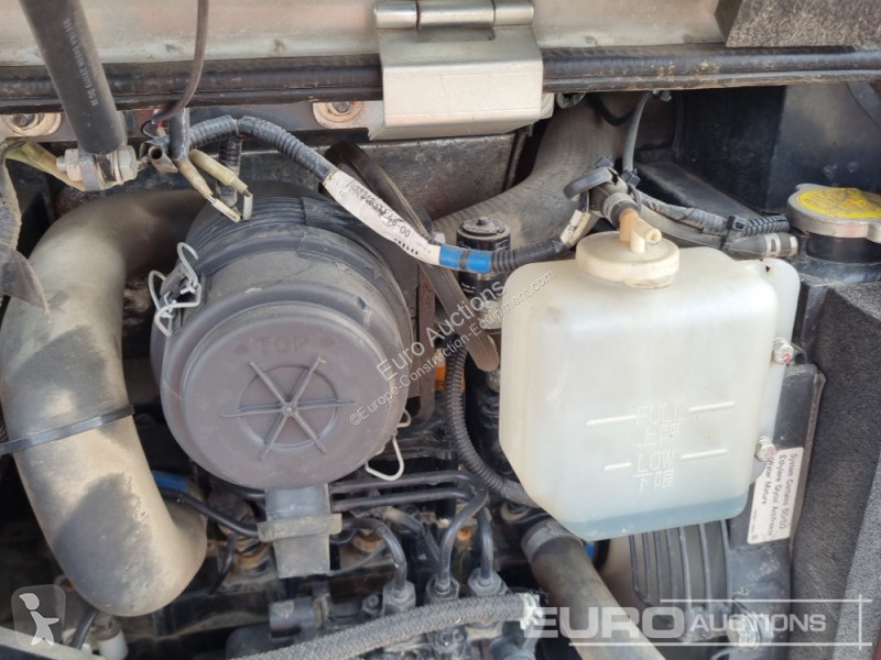 Escavadora Takeuchi TB216