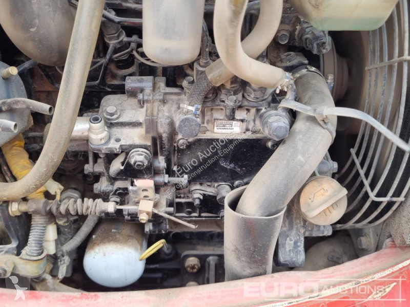 Escavadora Takeuchi TB215