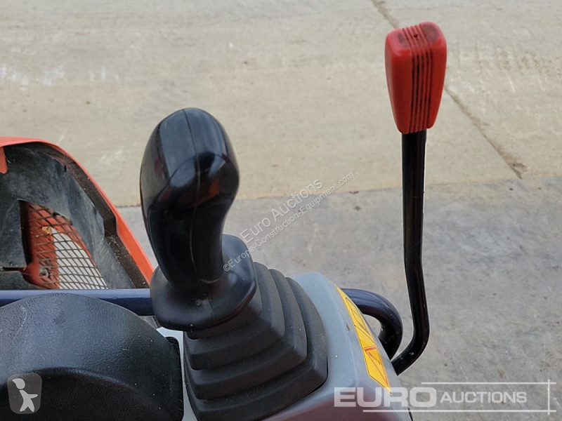 Lopatový nakládač Kubota KX015-4