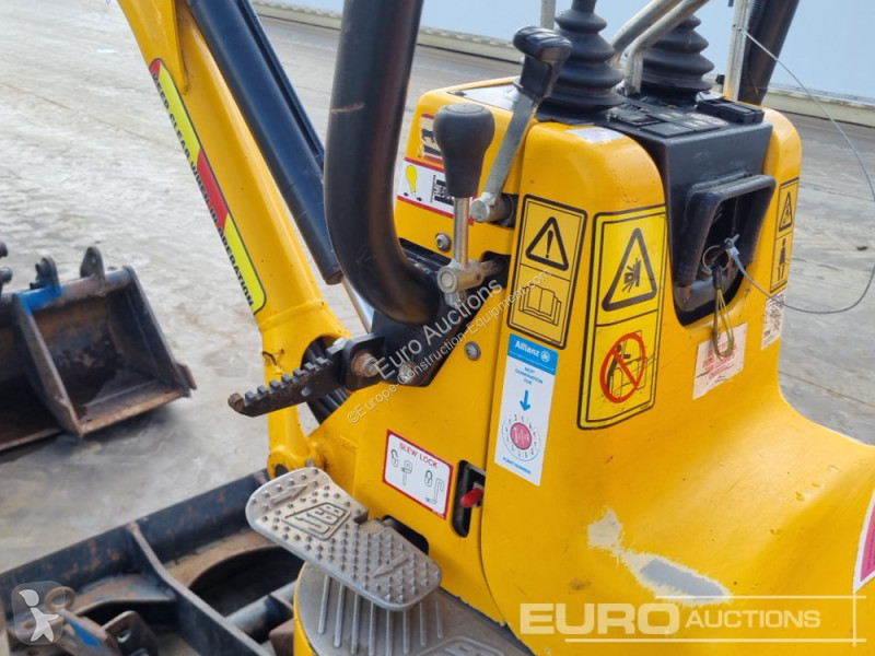 Lopatový nakládač JCB