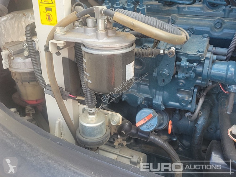 Lopatový nakládač Kubota U48-4