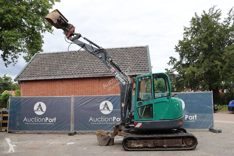 Excavator Terex