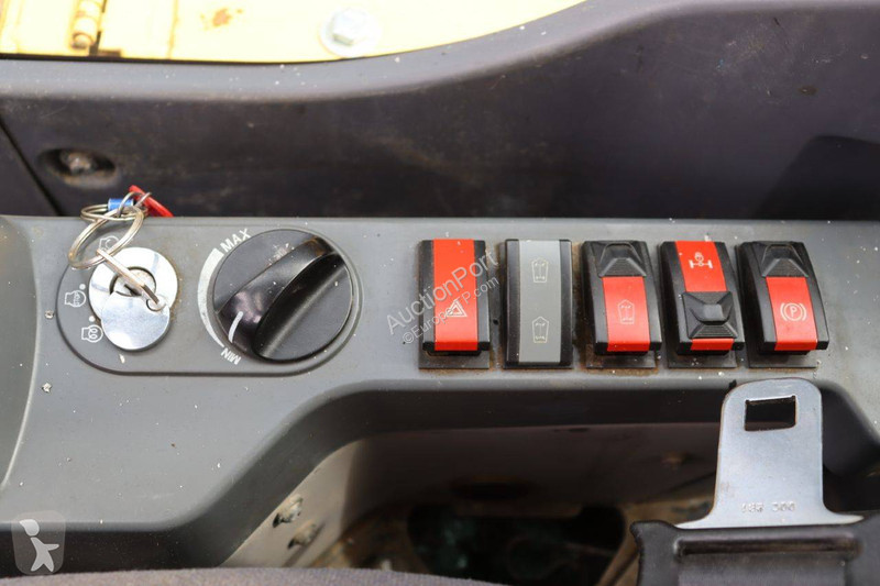 Excavator Komatsu PW118MR-11