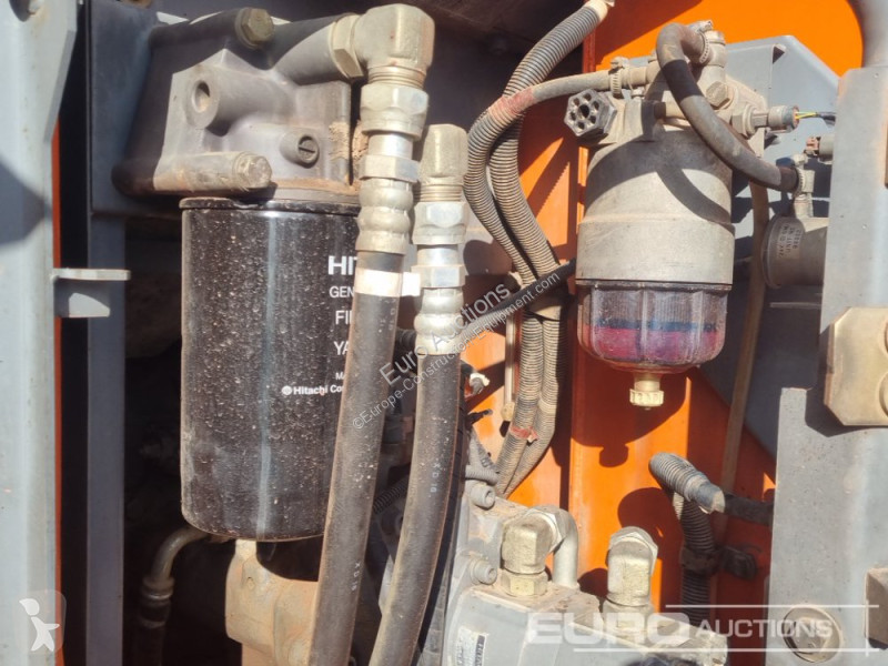Escavatore Hitachi ZX135U5-3