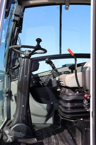 جرافة Neuson EW65