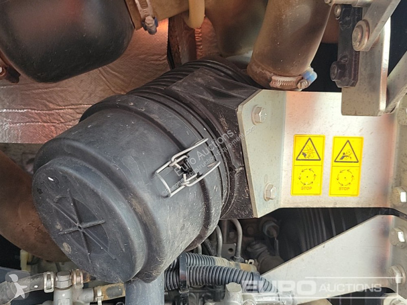Lopatový nakládač Hitachi ZX26U-6 CR