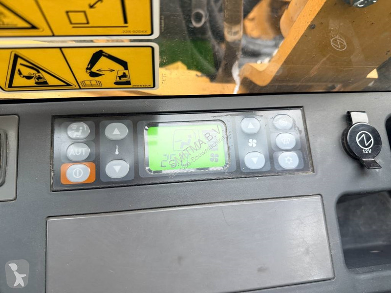 جرافة Caterpillar 320E