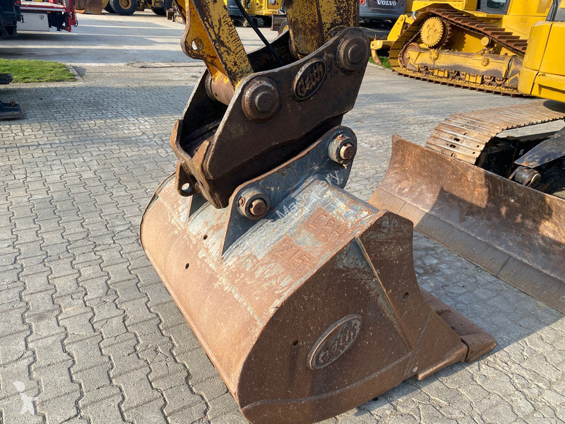 Escavatore Caterpillar GC .