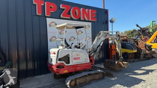 جرافة Takeuchi tb225 voies variables à 23 900 € ht