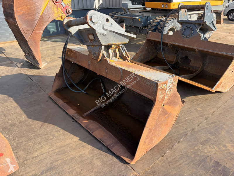 جرافة Liebherr A920