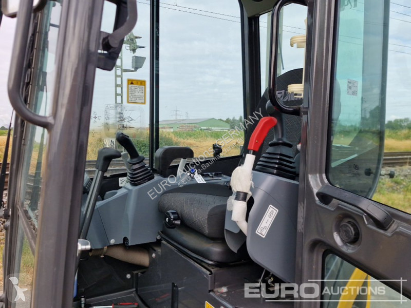 Rýpadlo XCMG (G401)