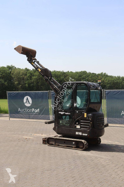 جرافة Hyundai R18-9AK