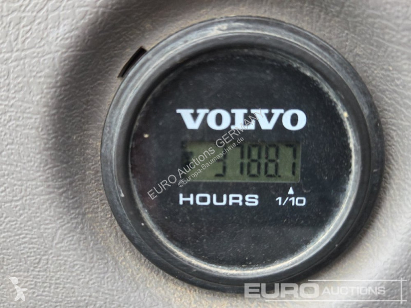 جرافة Volvo